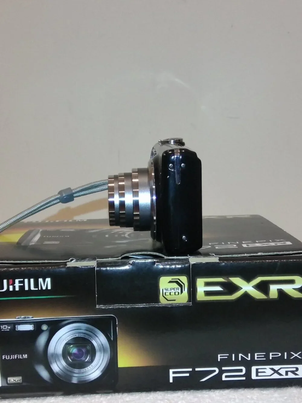 Fujifilm Digital Camera FinePix F72 EXR 10.0MP Black TESTED WORKING!